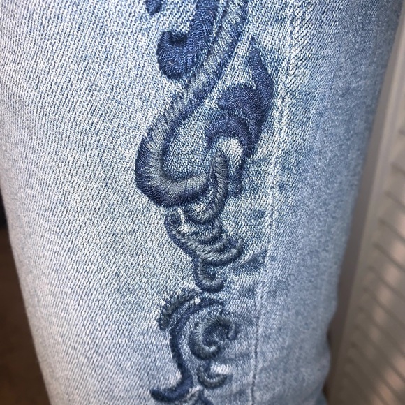 Driftwood Embroidered Capri jeans Women’s size 29 - Picture 6 of 9